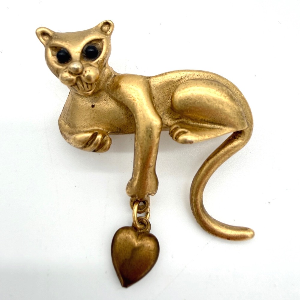 Vintage Gold Tone Panther Brooch Black Eyes Dangling Heart Charm Cat Pin